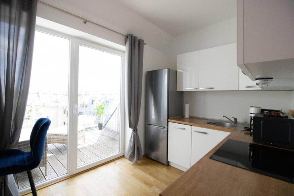 Sunny & Cozy Penthouse With Balcony L Dg4'14 Apartment Vienna Exterior photo
